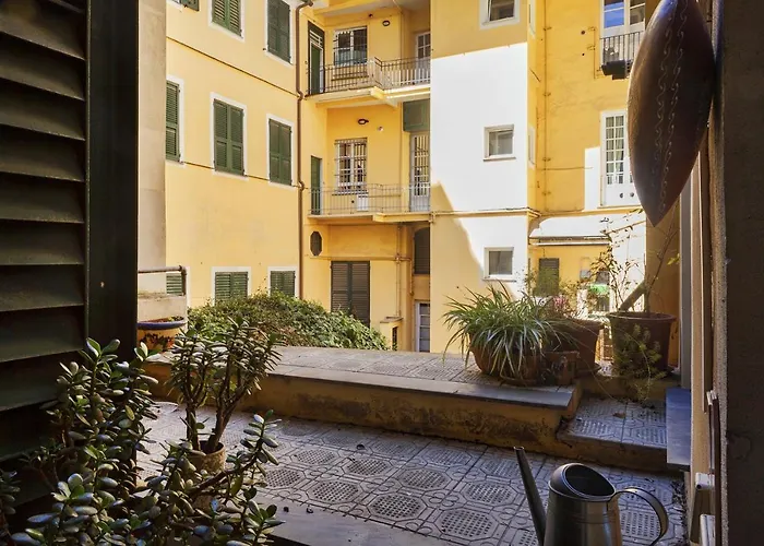דירה A Lovely Nest In The By Wonderful Italy ג'נובה